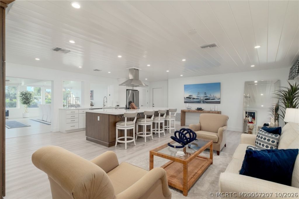 8418 SE Coconut Street , Hobe Sound, FL 33455 Photo