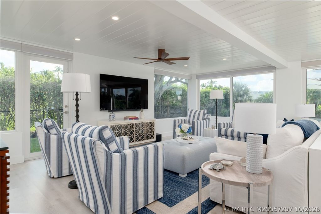 8418 SE Coconut Street , Hobe Sound, FL 33455 Photo
