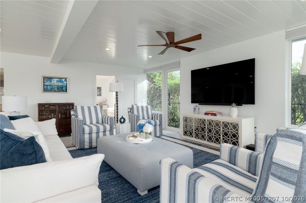 8418 SE Coconut Street , Hobe Sound, FL 33455 Photo
