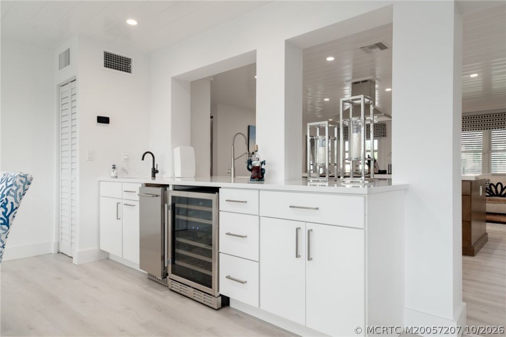 8418 SE Coconut Street , Hobe Sound, FL 33455 Photo
