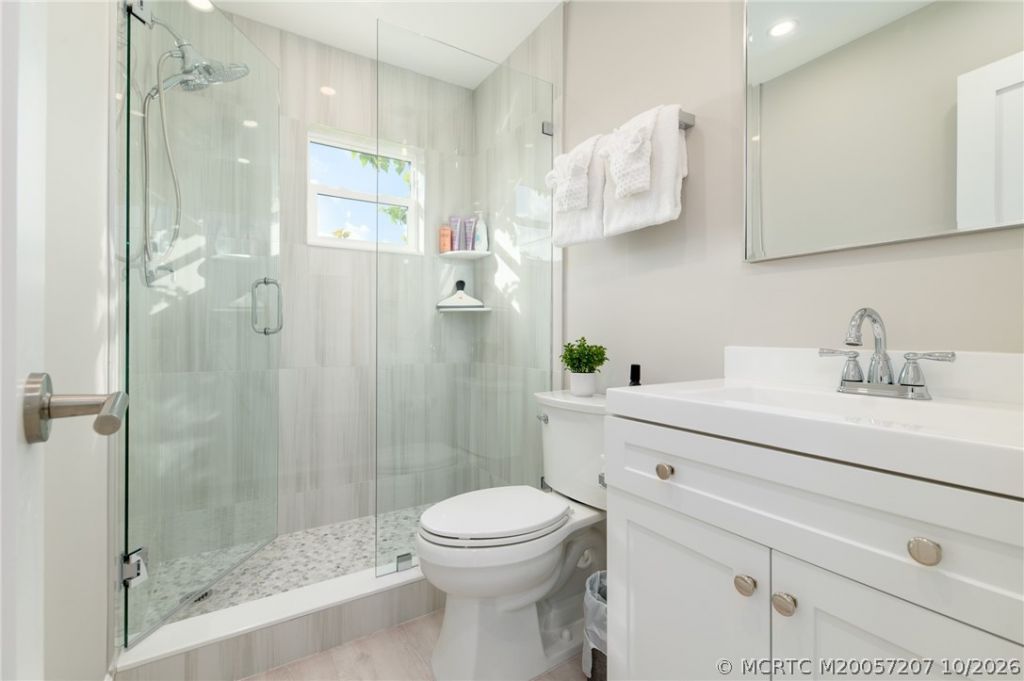 8418 SE Coconut Street , Hobe Sound, FL 33455 Photo
