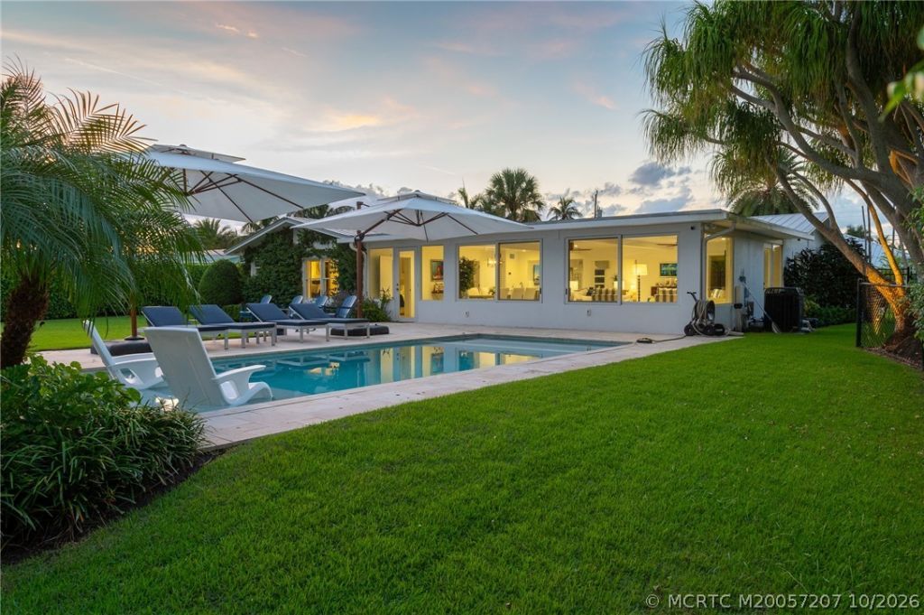8418 SE Coconut Street , Hobe Sound, FL 33455 Photo
