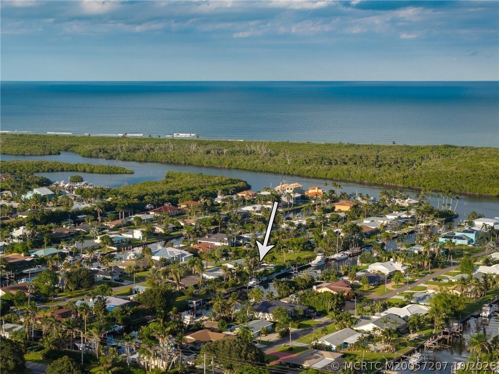8418 SE Coconut Street , Hobe Sound, FL 33455 Photo