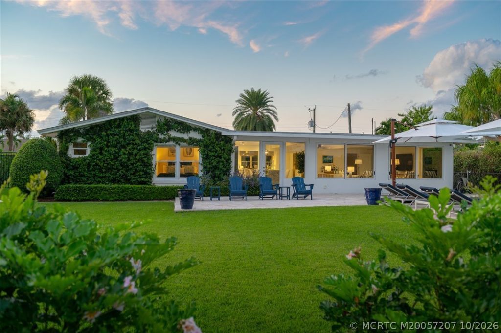 8418 SE Coconut Street , Hobe Sound, FL 33455 Photo