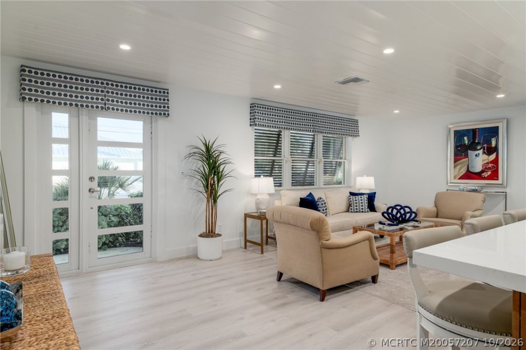 8418 SE Coconut Street , Hobe Sound, FL 33455 Photo
