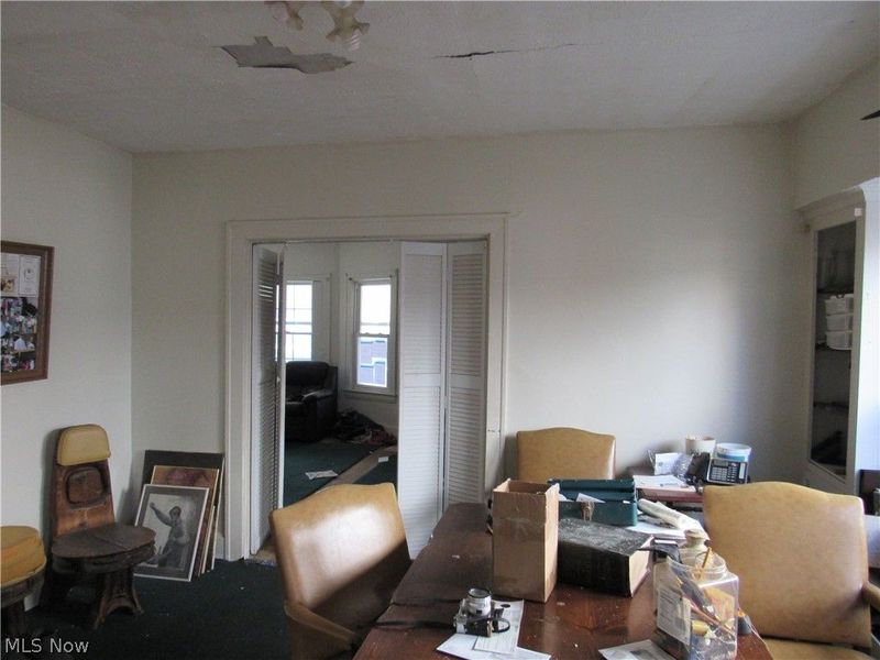 863 Eddy Road, Cleveland, OH 44108 Photo 2