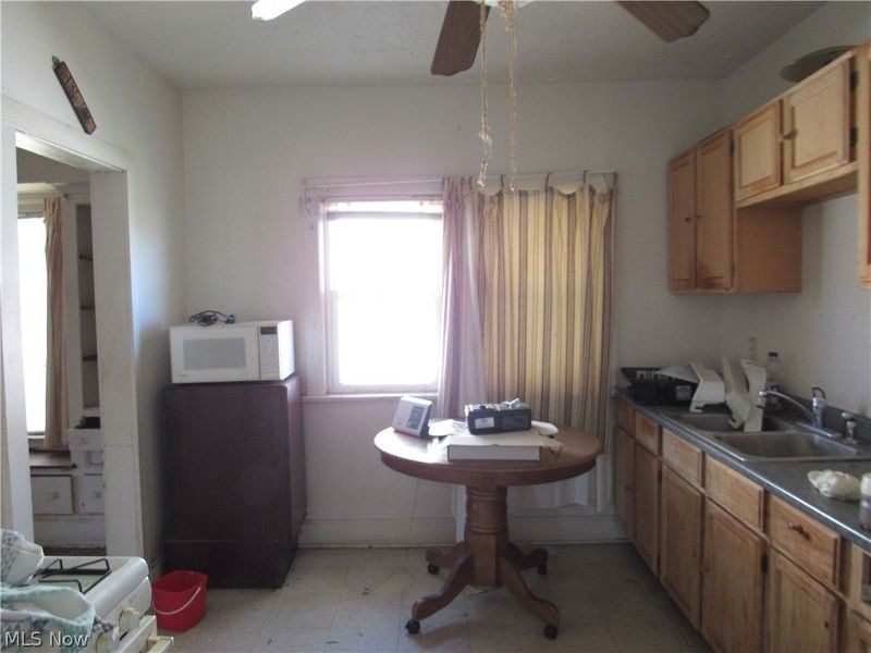863 Eddy Road, Cleveland, OH 44108 Photo 22