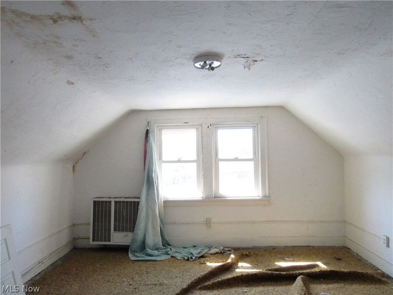 863 Eddy Road, Cleveland, OH 44108 Photo 24