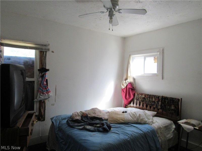 863 Eddy Road, Cleveland, OH 44108 Photo 4