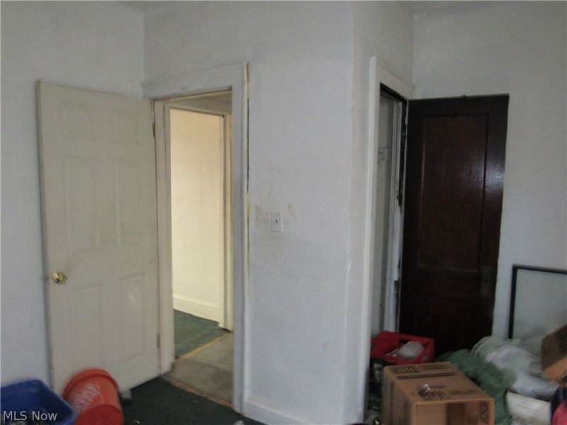 863 Eddy Road, Cleveland, OH 44108 Photo 7