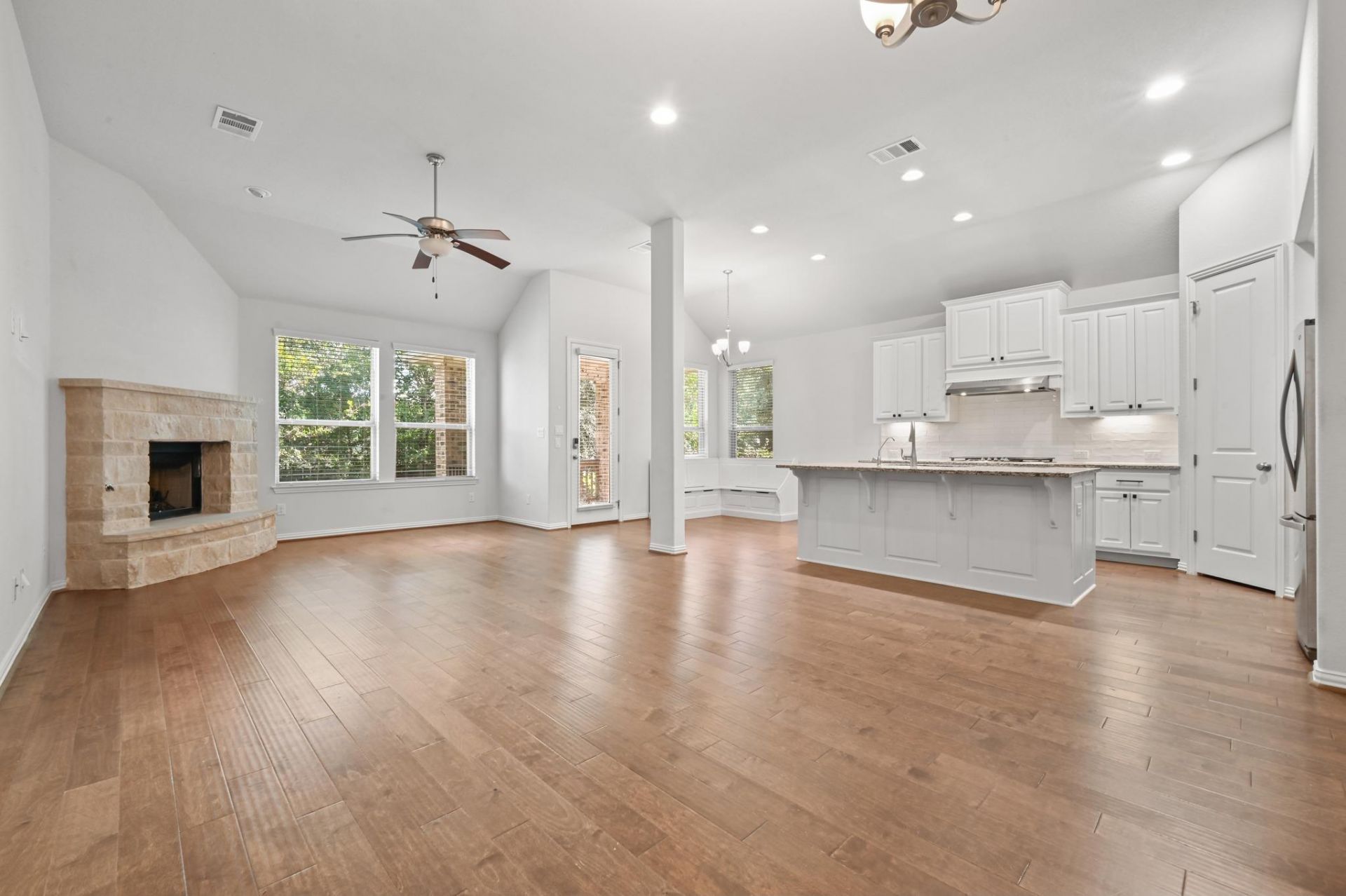 1712 Highland Ridge Rd, Georgetown, TX 78628 Main Photo