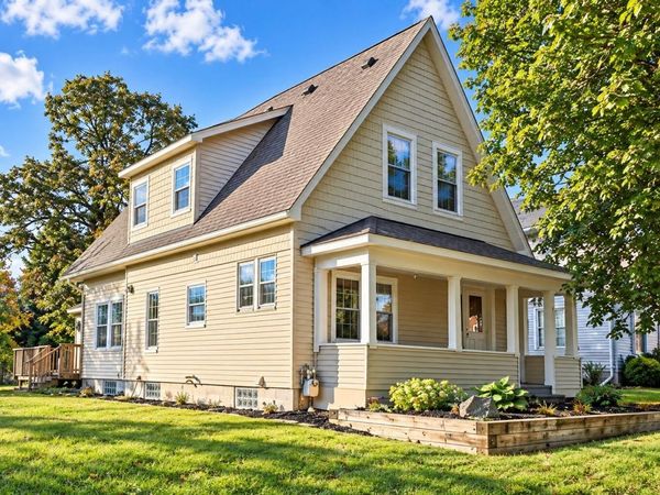 106 E McKay Street, Saline, MI 48176