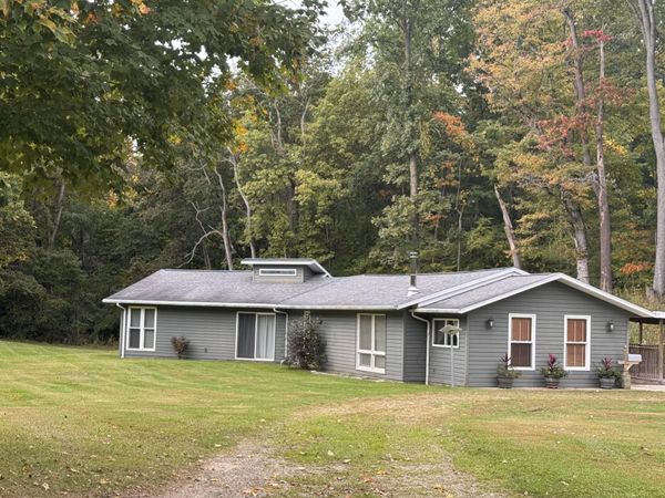 12398 Aalf'S Road, Buchanan, MI 49107
