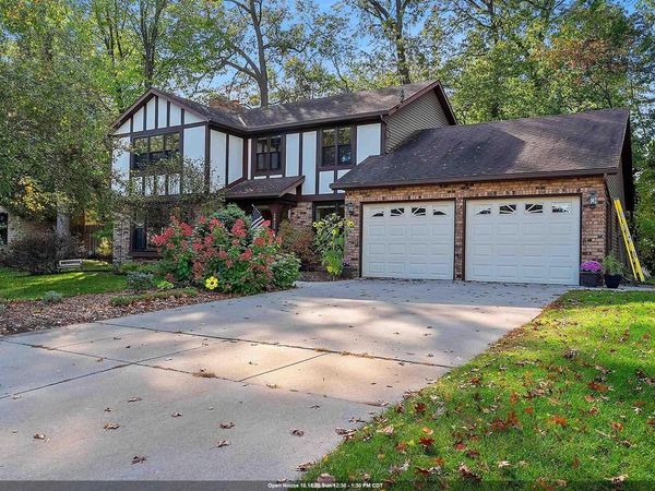 2032 CANDLE WAY, Green Bay, WI 54304