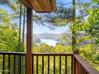 895 Lake Apalachia Acres Drive  Murphy, NC 28906
