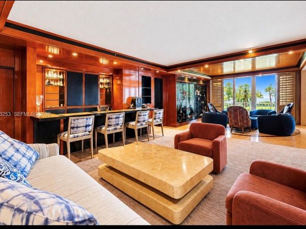 11111 Biscayne Blvd , Unit 227, Miami, FL 33181