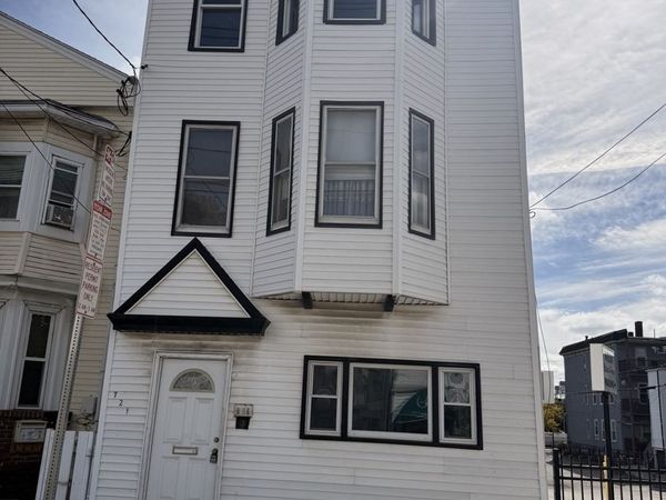721 Broadway, Chelsea, MA 02150