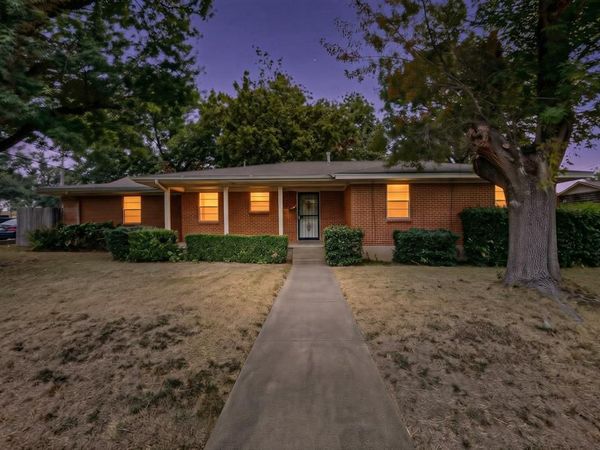 101 Spinner Circle, DeSoto, TX 75115