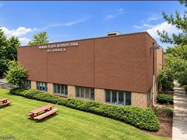 60 E Hanover Ave, Morris Plains, NJ 07950
