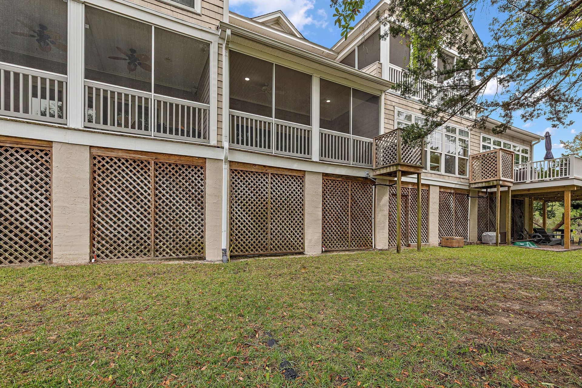 202 Garmouth Court Photo 19