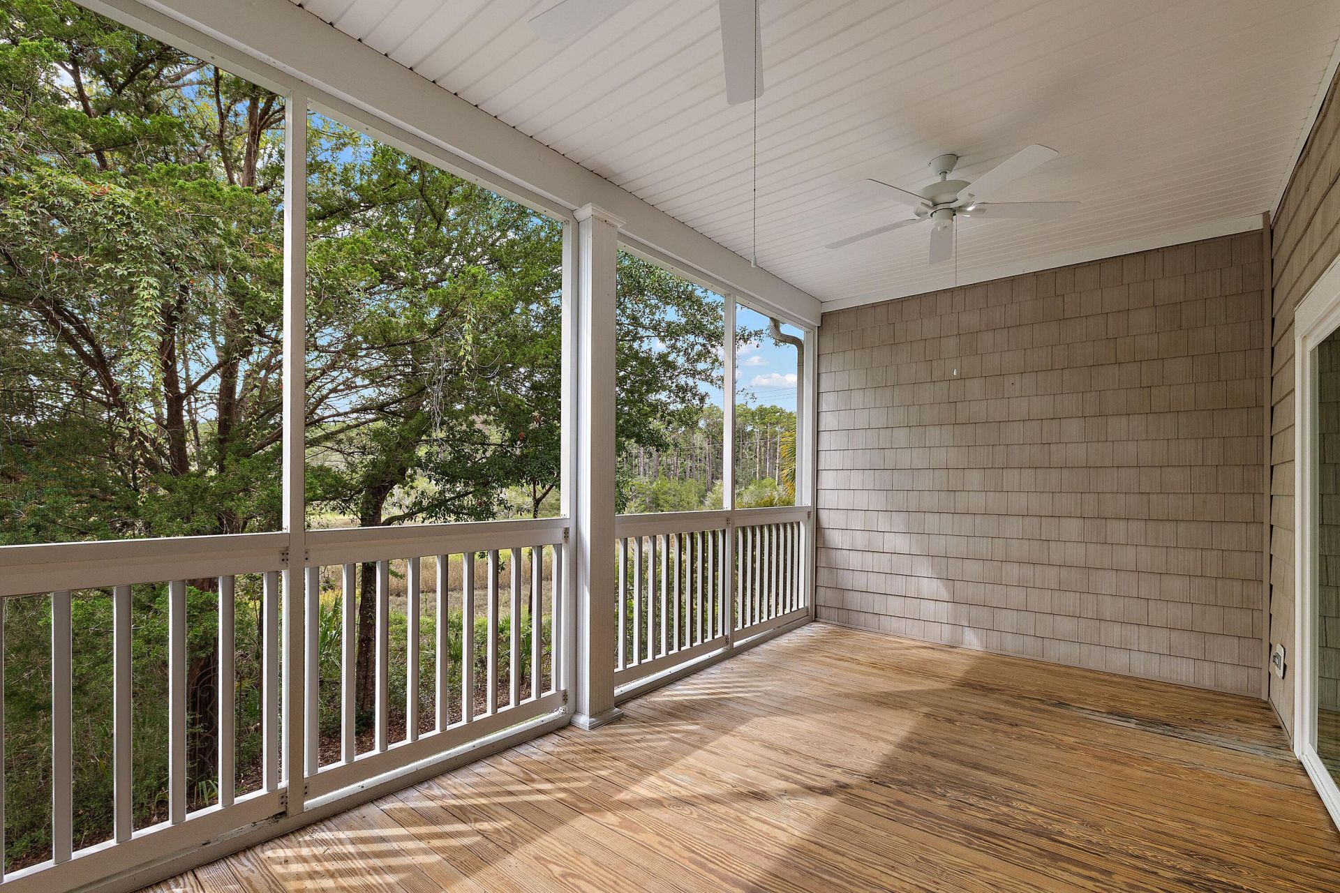 202 Garmouth Court Photo 7