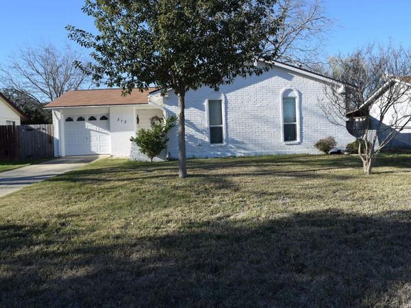 313 NELL DEANE BLVD, Schertz, TX 78154