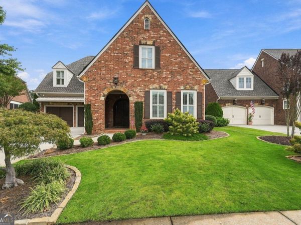 318 Lakeside Trace, Canton, GA 30115