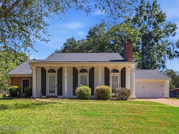 208 Waverly Place, Ridgeland, MS 39157