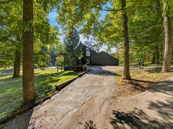 674 Skyline Dr , Sparta, TN 38583