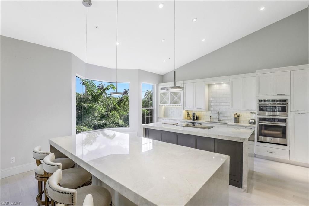 107 Colonade Cir , Unit 103, Naples, FL 34103 Photo