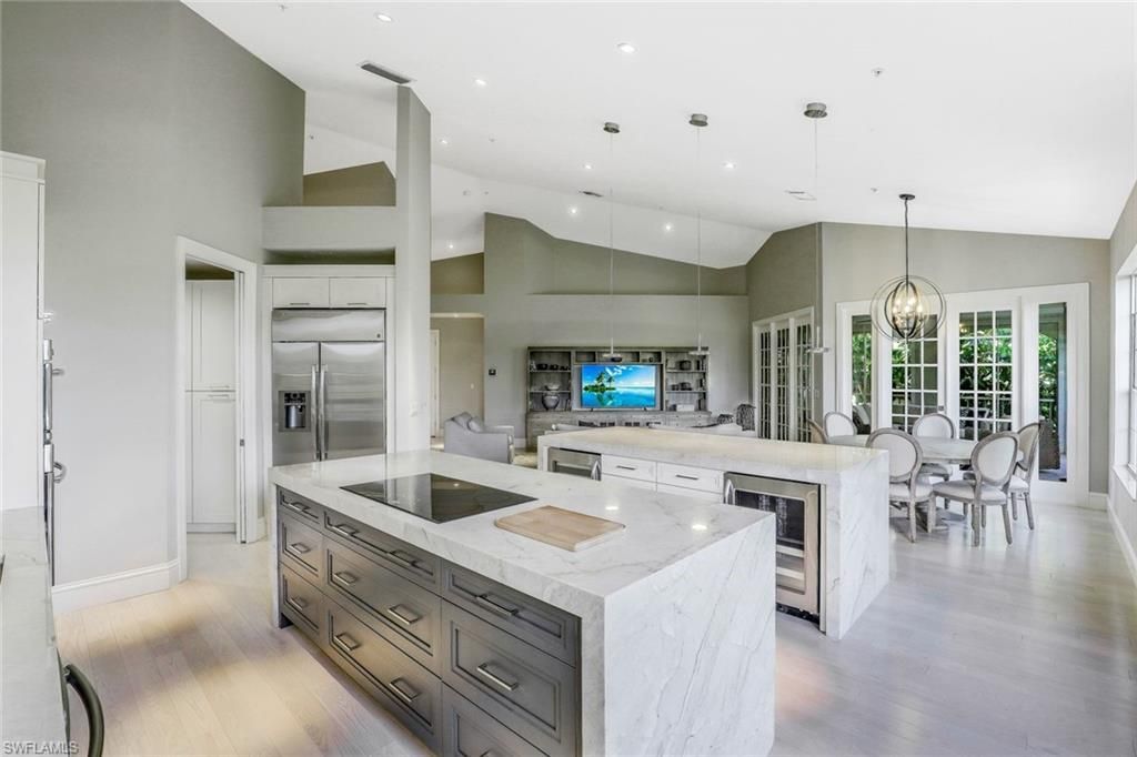107 Colonade Cir , Unit 103, Naples, FL 34103 Photo