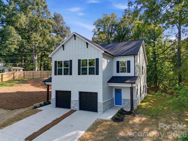 605 Coulwood Drive , Charlotte, NC 28214