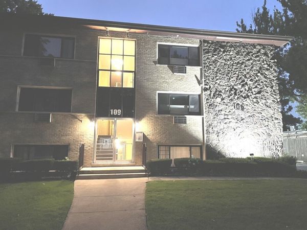109 S Elmwood Avenue , Unit 11, Oak Park, IL 60302