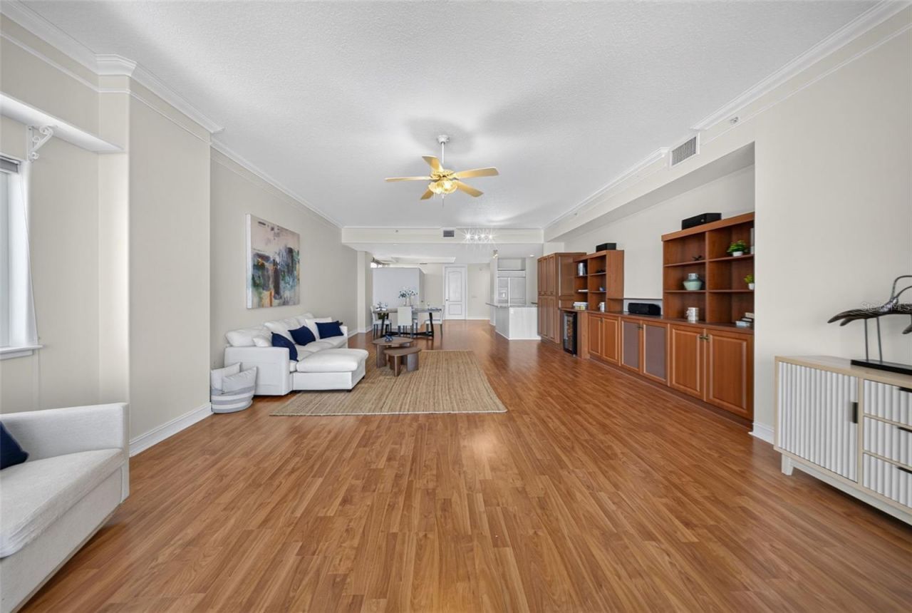 1233 N Gulfstream Avenue, Unit 401, Sarasota, FL 34236 Photo