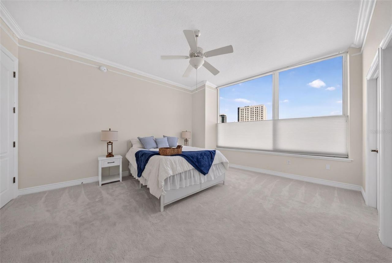1233 N Gulfstream Avenue, Unit 401, Sarasota, FL 34236 Photo