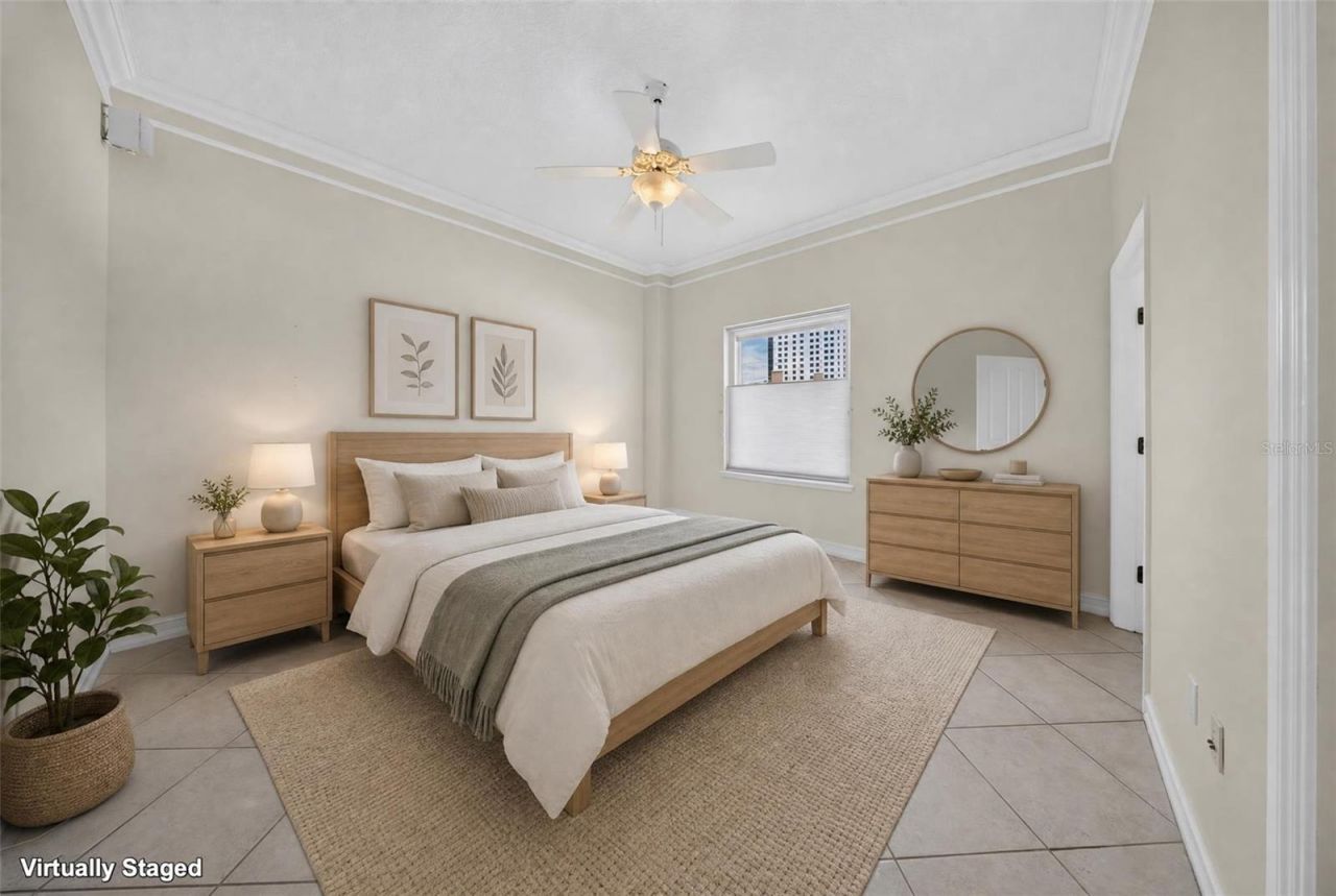 1233 N Gulfstream Avenue, Unit 401, Sarasota, FL 34236 Photo