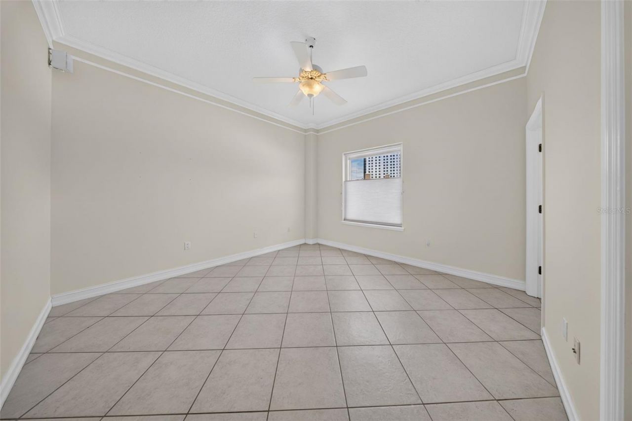 1233 N Gulfstream Avenue, Unit 401, Sarasota, FL 34236 Photo