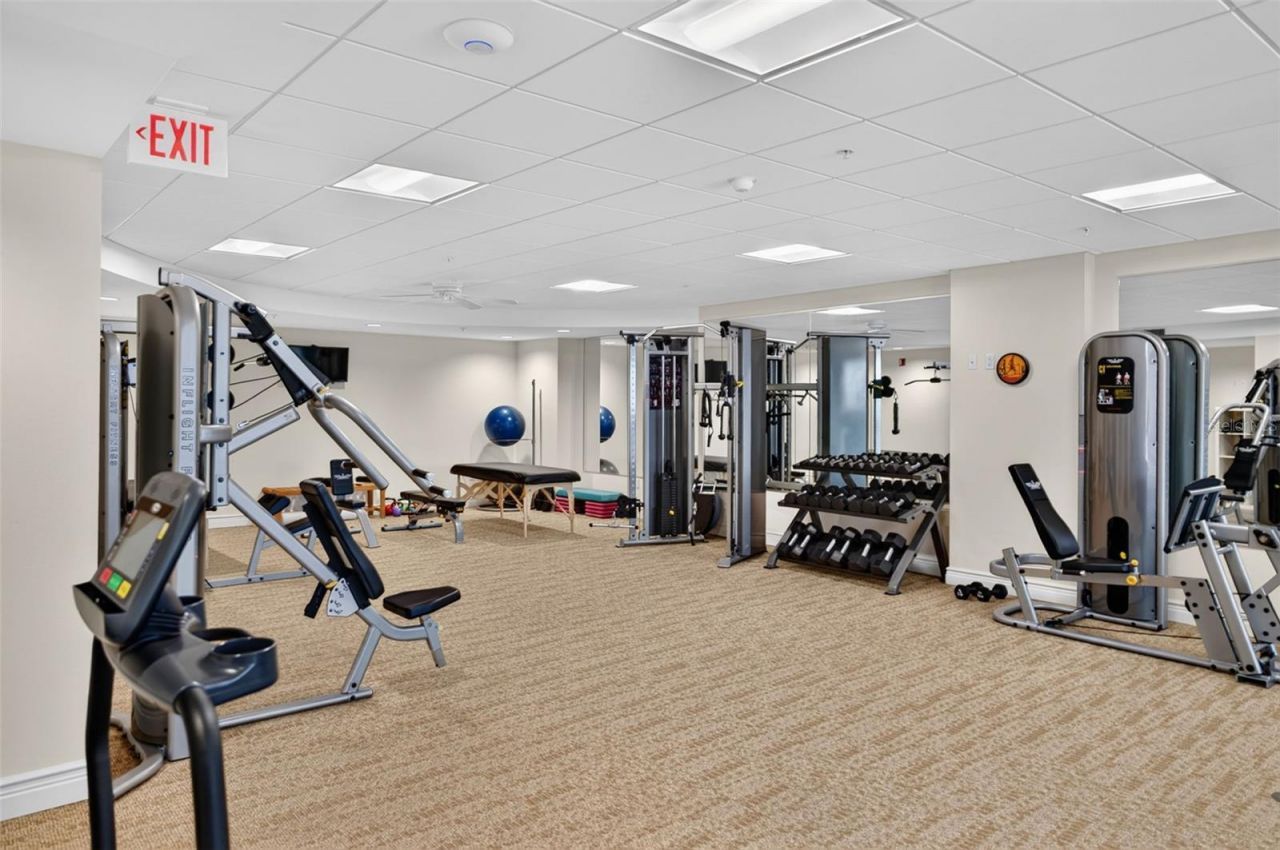 1233 N Gulfstream Avenue, Unit 401, Sarasota, FL 34236 Photo