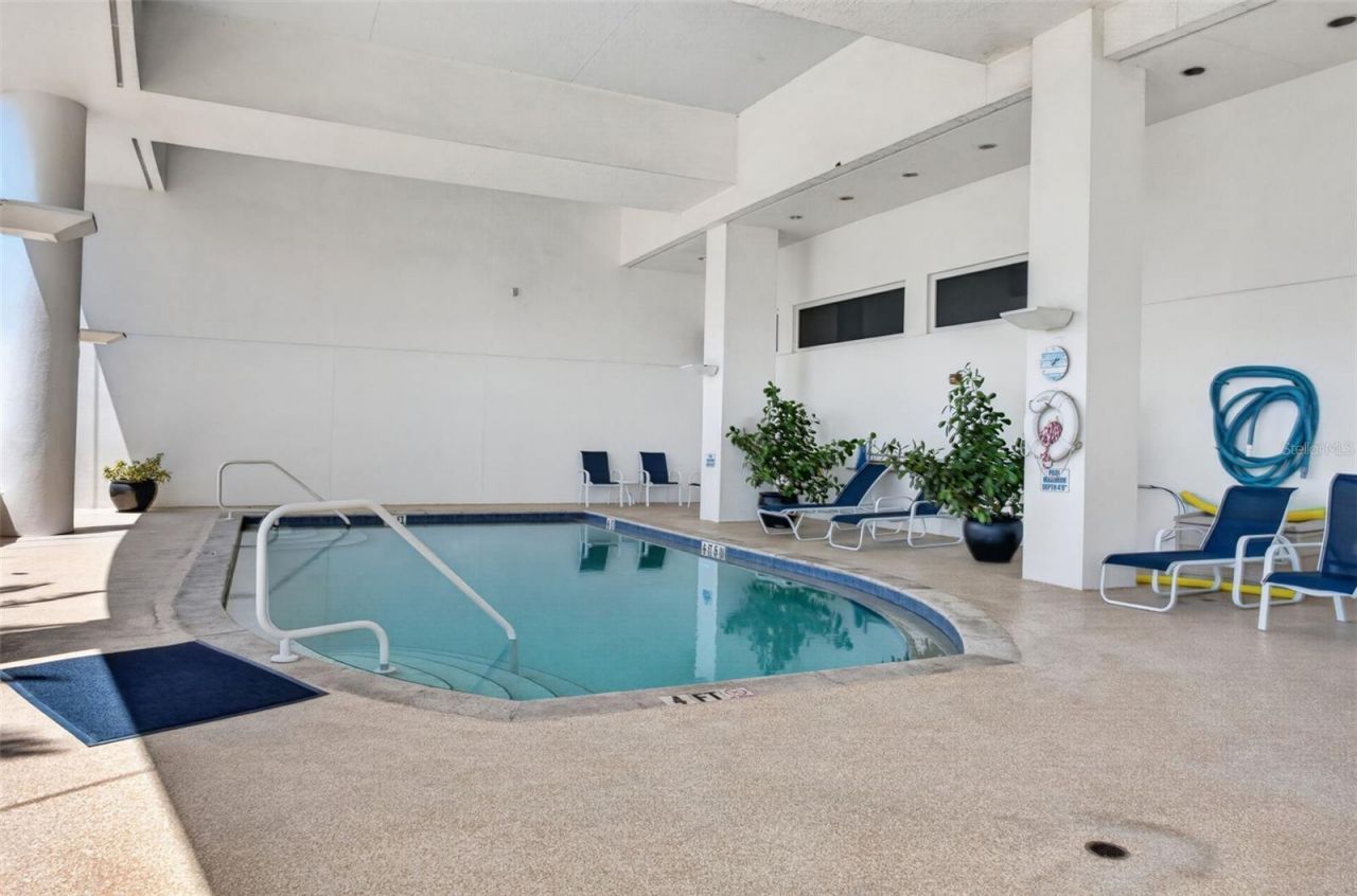 1233 N Gulfstream Avenue, Unit 401, Sarasota, FL 34236 Photo