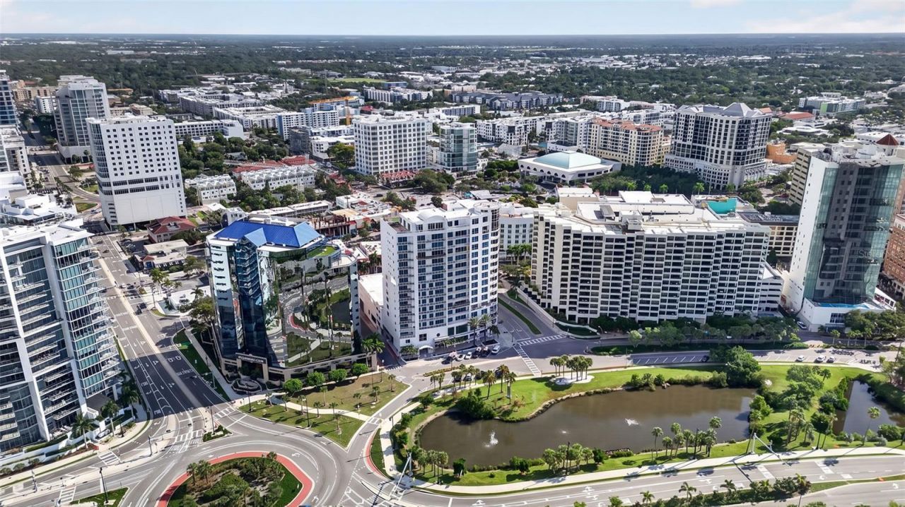 1233 N Gulfstream Avenue, Unit 401, Sarasota, FL 34236 Photo
