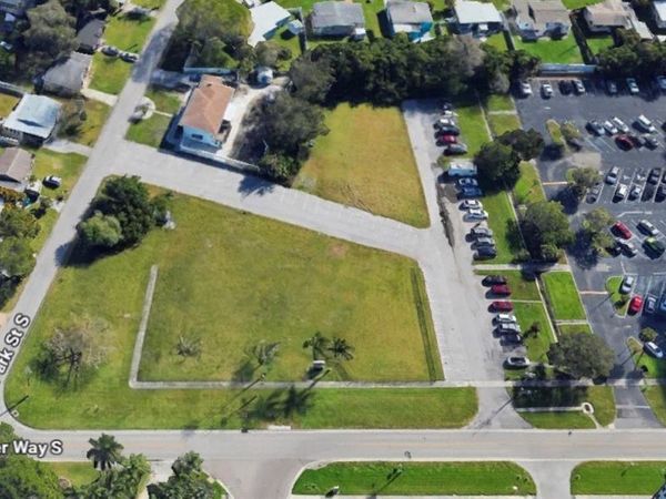 6740 PARK STREET S, SOUTH PASADENA, FL 33707