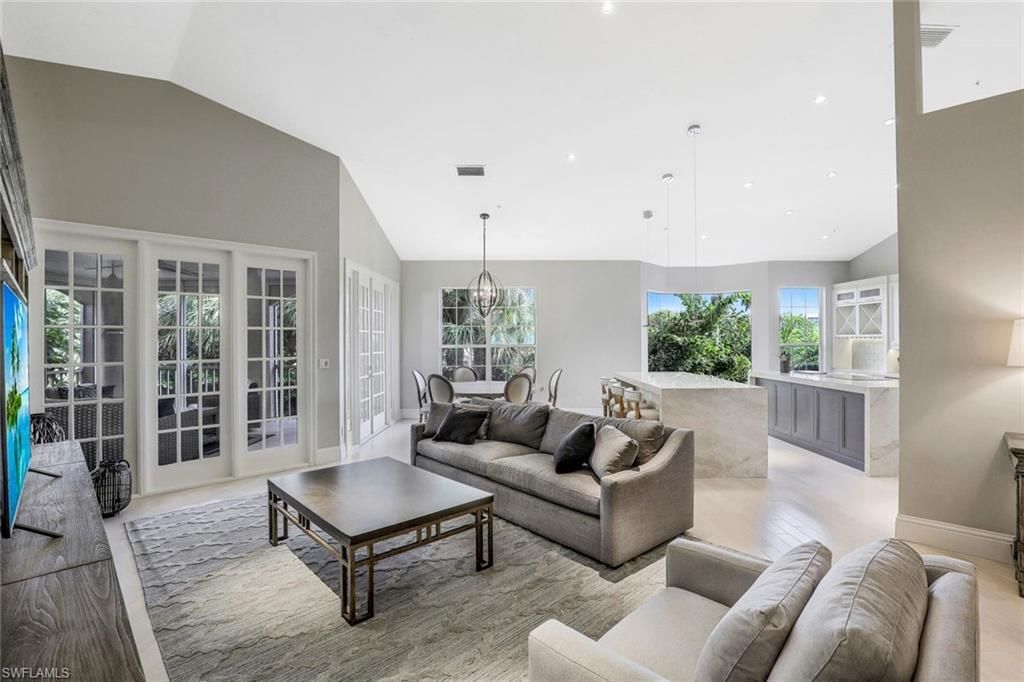 107 Colonade Cir , Unit 103, Naples, FL 34103 Photo