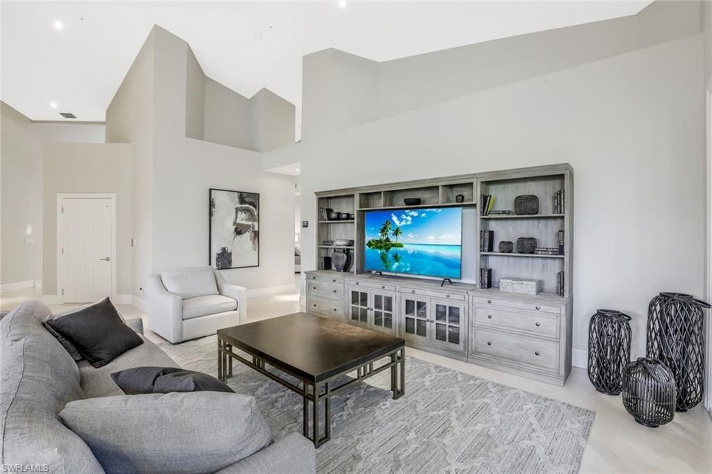 107 Colonade Cir , Unit 103, Naples, FL 34103 Photo