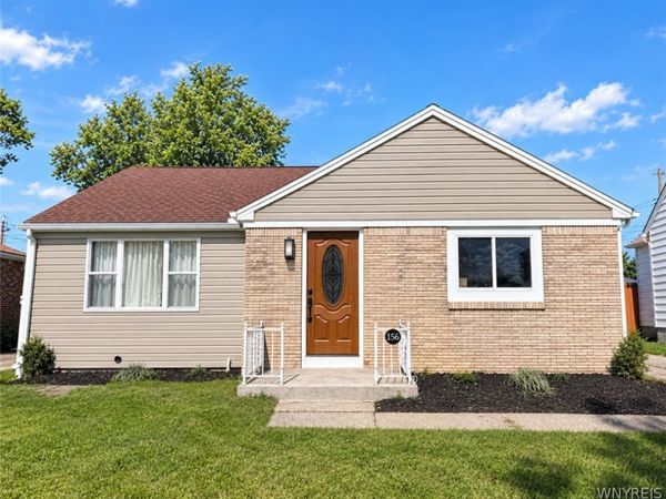 156 Goering Avenue , Buffalo, NY 14225