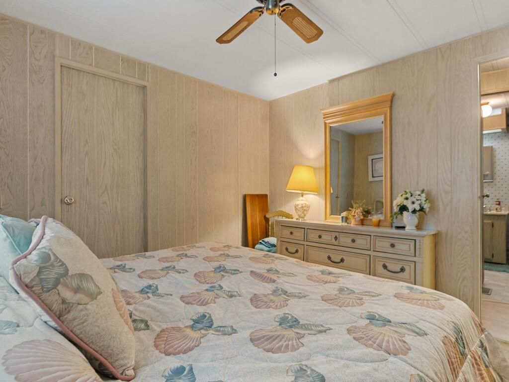 4800 SE Federal Highway, Stuart, FL 34994 Photo