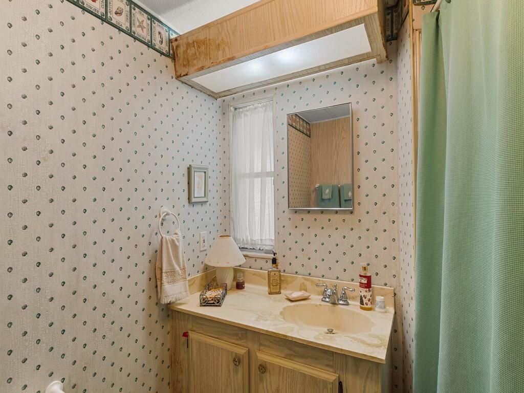 4800 SE Federal Highway, Stuart, FL 34994 Photo