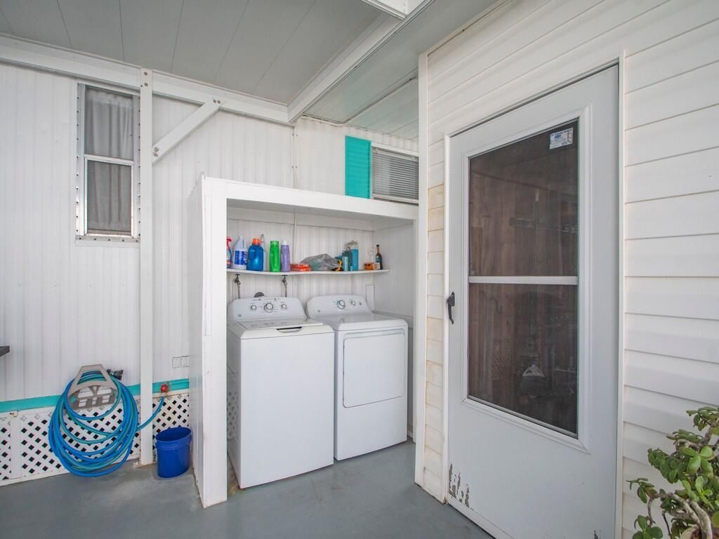 4800 SE Federal Highway, Stuart, FL 34994 Photo