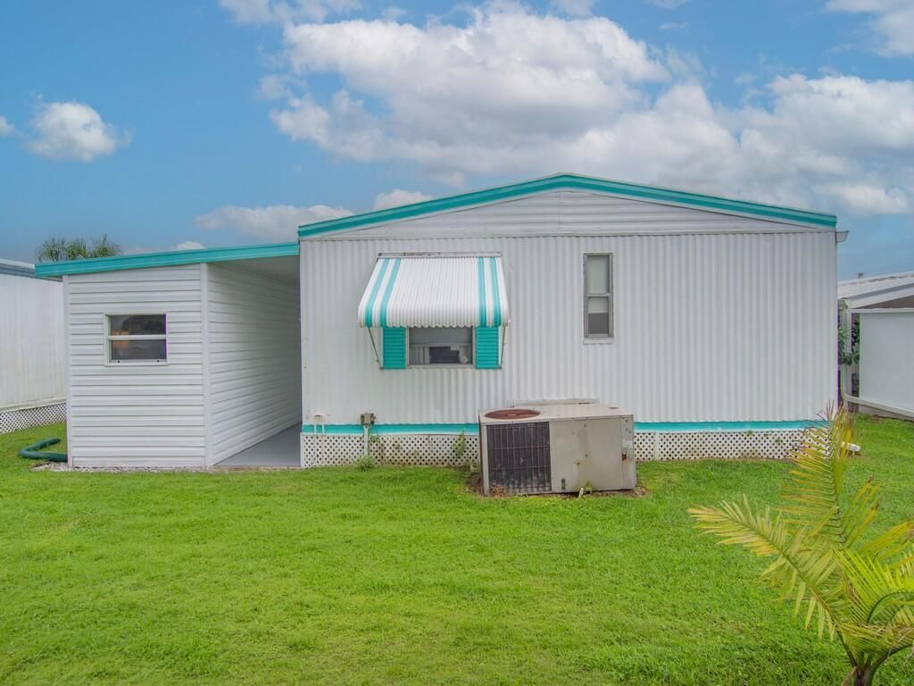 4800 SE Federal Highway, Stuart, FL 34994 Photo