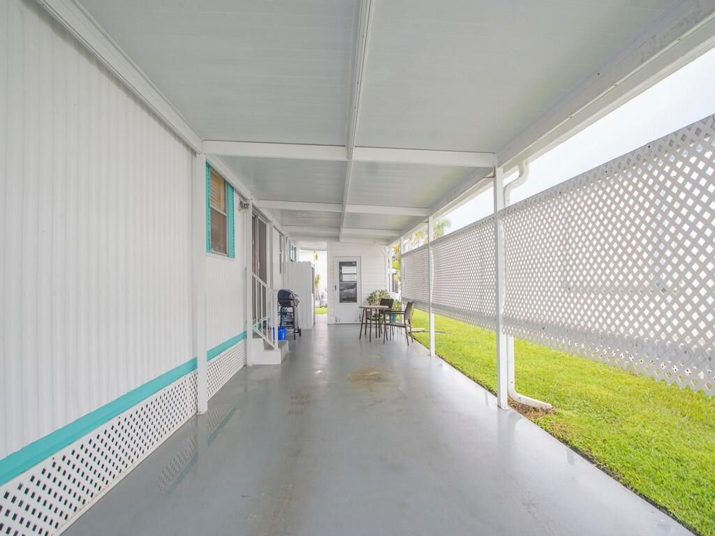 4800 SE Federal Highway, Stuart, FL 34994 Photo