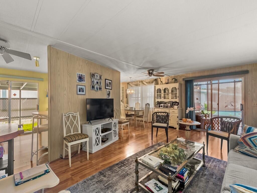 4800 SE Federal Highway, Stuart, FL 34994 Photo